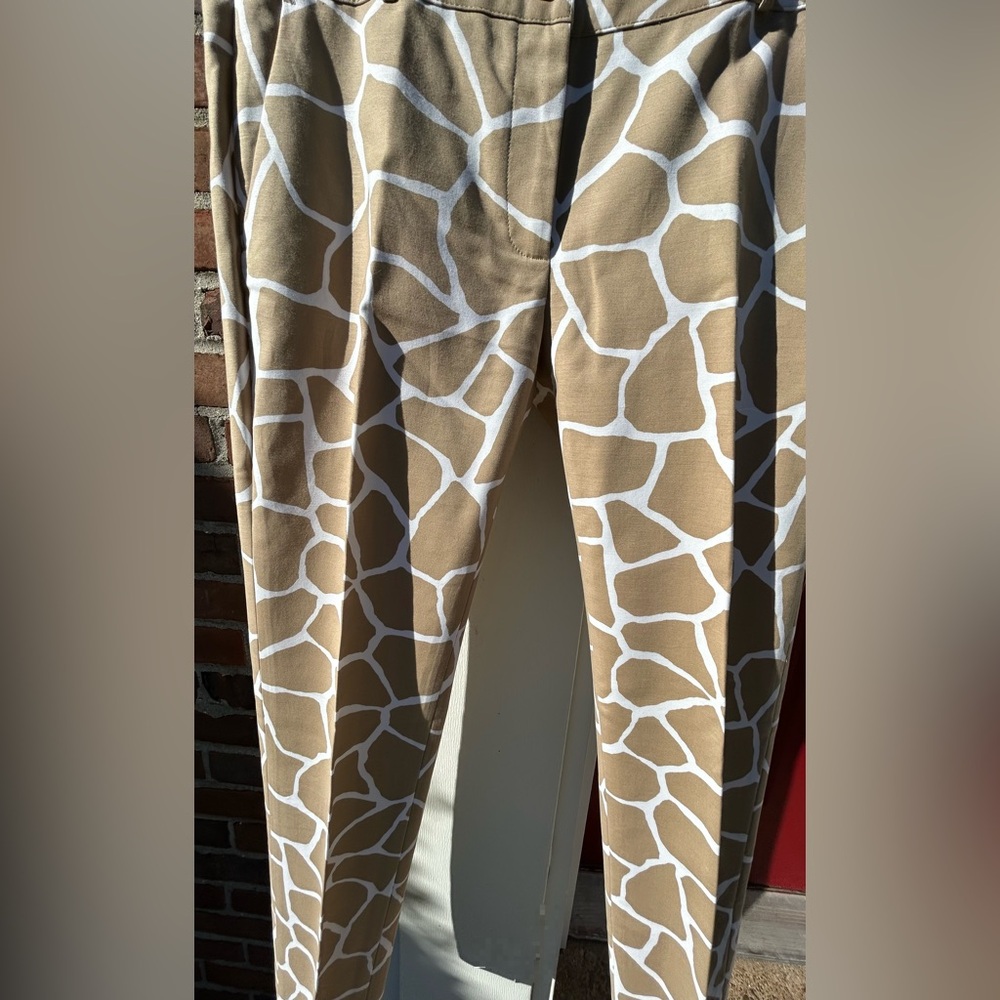Michael Kors Tan and White Patterned Women’s Pants, Size 6, New without tags - Picture 2 of 14